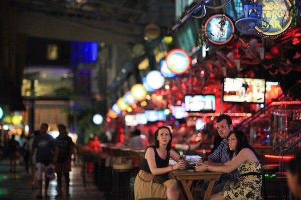 想去泰国旅游有什么值得买的,为什么喜欢去泰国买东西