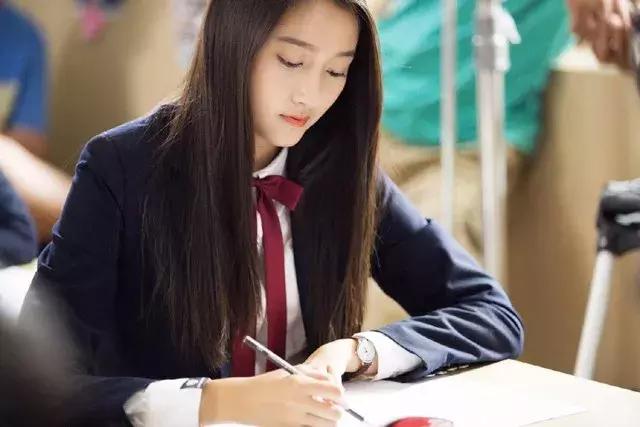 鹿晗爱上关晓彤的原因,鹿晗爱上关晓彤真正原因