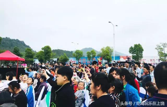 足球宝贝和雷诺,足球宝贝vs篮球宝贝