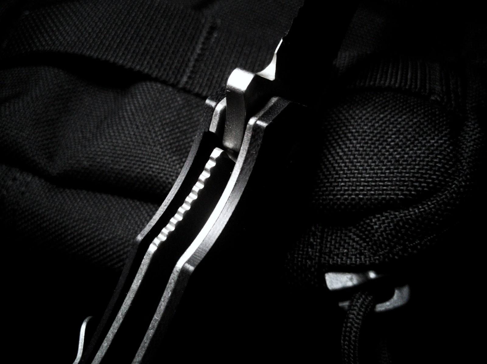 汉道洛克折叠刀钛合金版,汉道洛克刀镂空手柄好吗