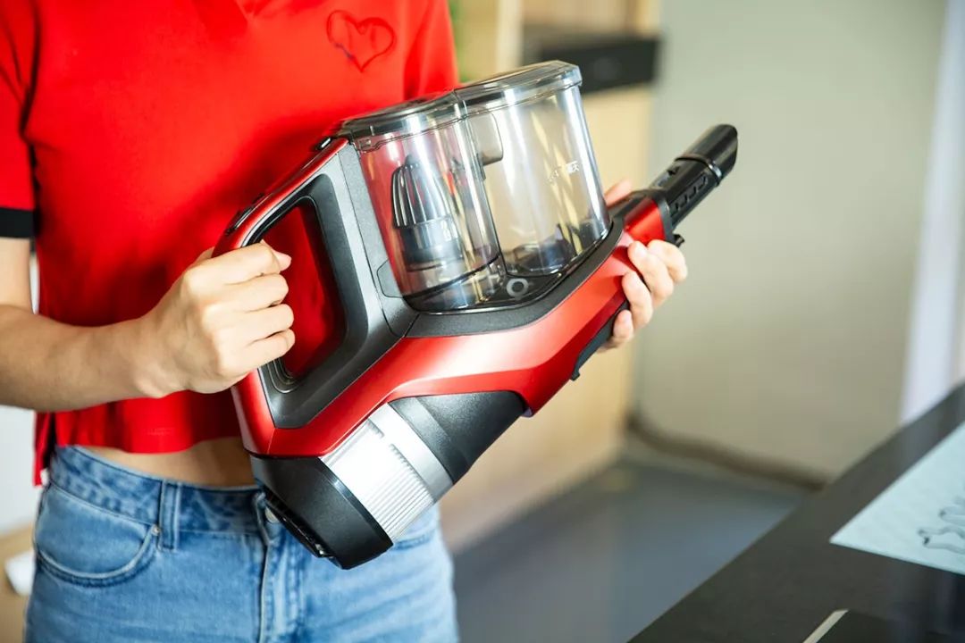 知电吸尘器测评,飞利浦无绳除螨吸尘器怎么使用