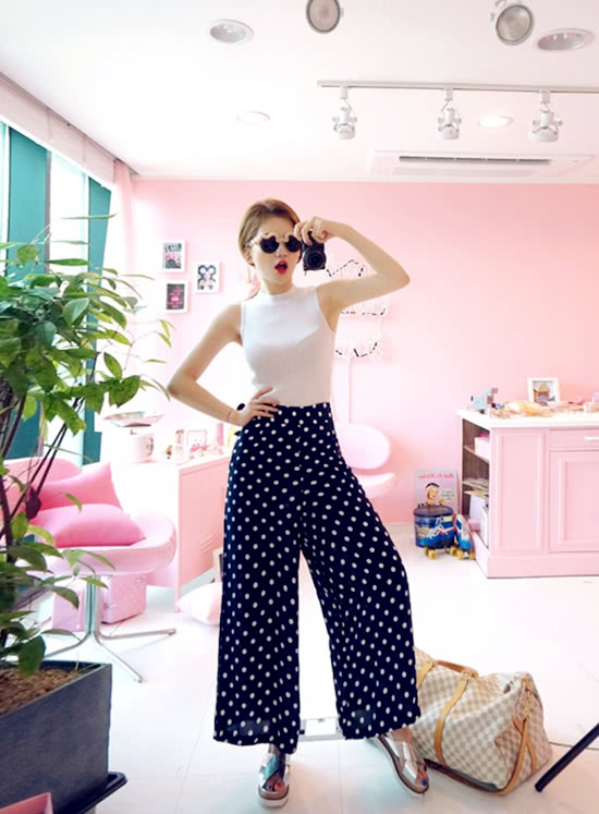 短裤和高腰阔腿裤,阔腿裤雪纺和冰丝哪个好