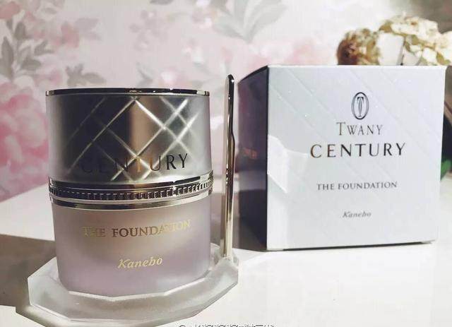 适合卸妆的粉底液,一年四季都可以用的养肤粉底