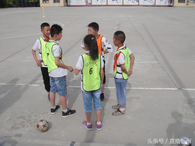 忻州十中足球比赛,中学开展足球联赛的报道