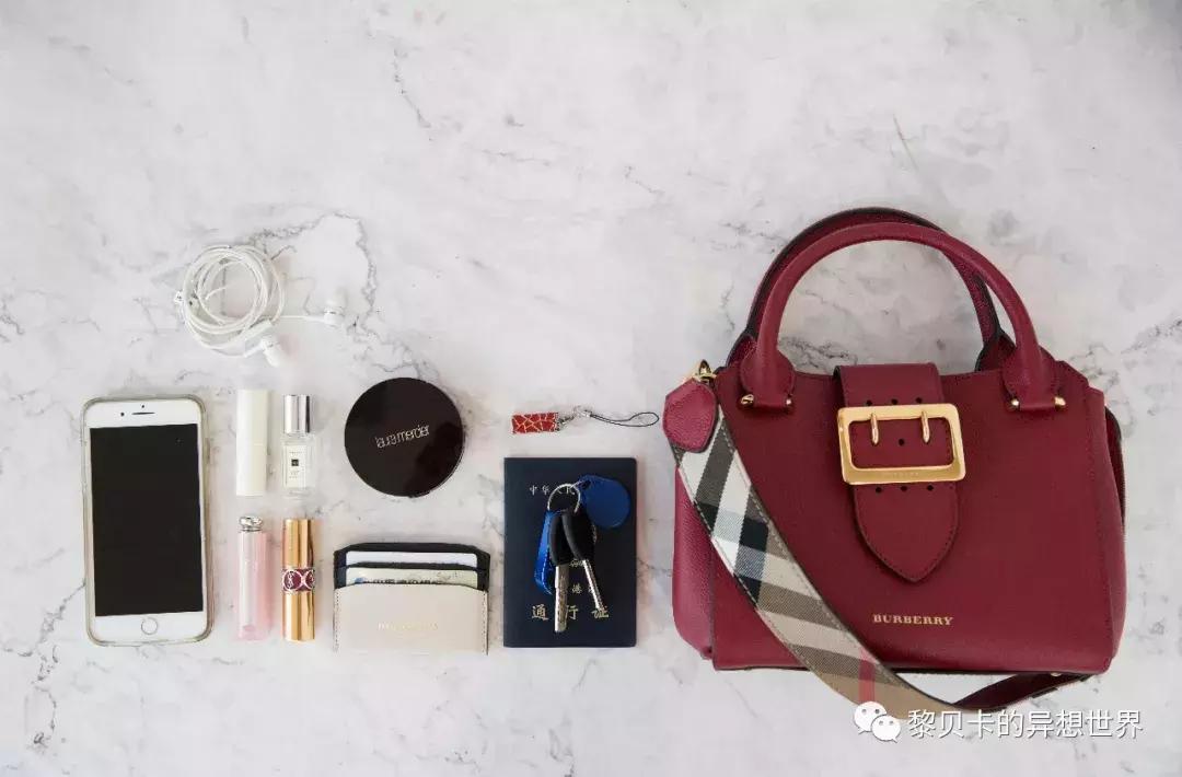 她们买了不少包，但天天背的还是这几个