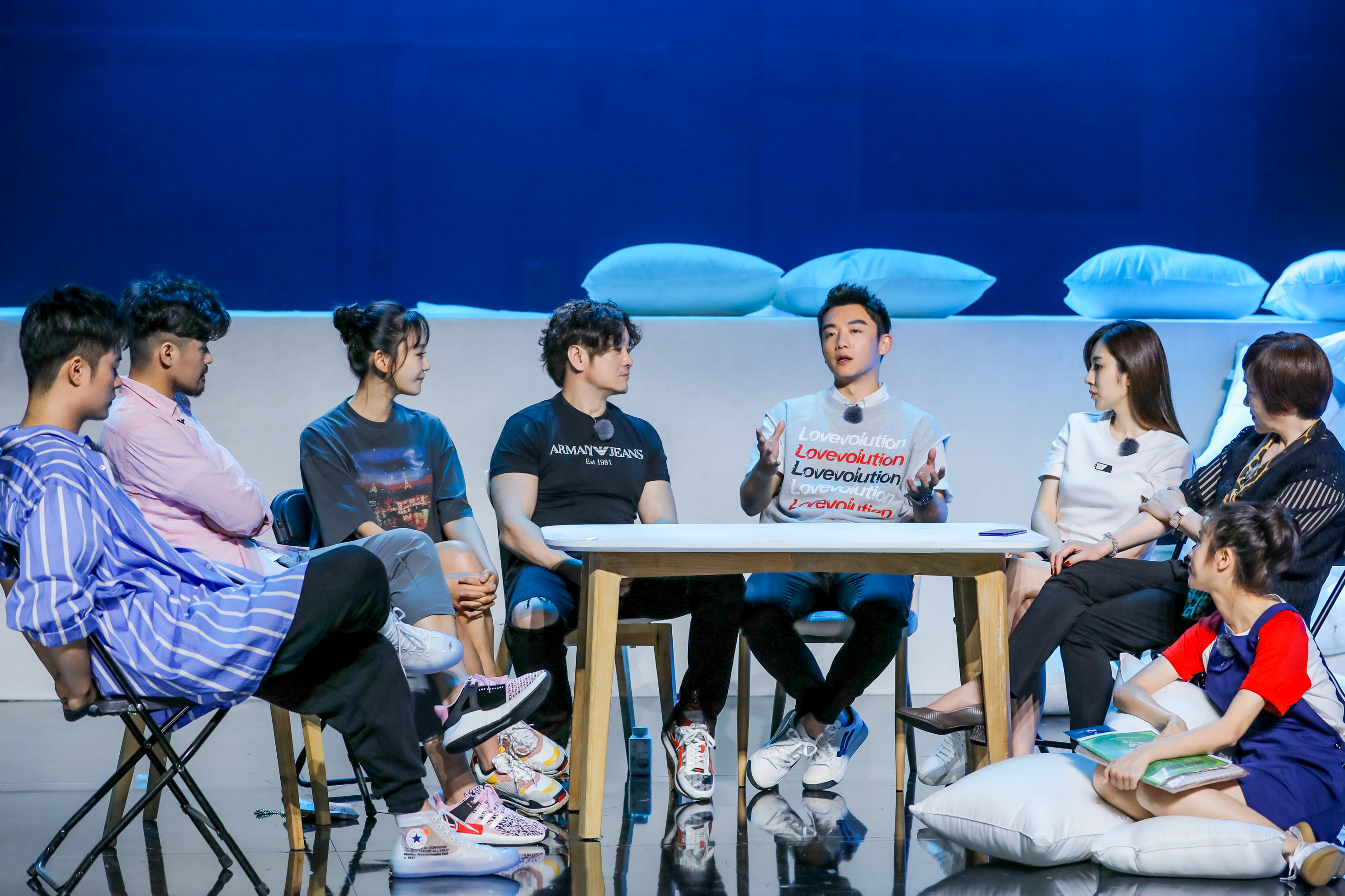 青春同学会郑恺王晓晨互动 (青春同学会郑恺王文娜王晓晨)