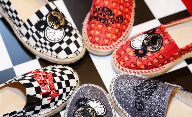 香港吃喝玩乐最全攻略,香港一天吃喝玩买详细攻略