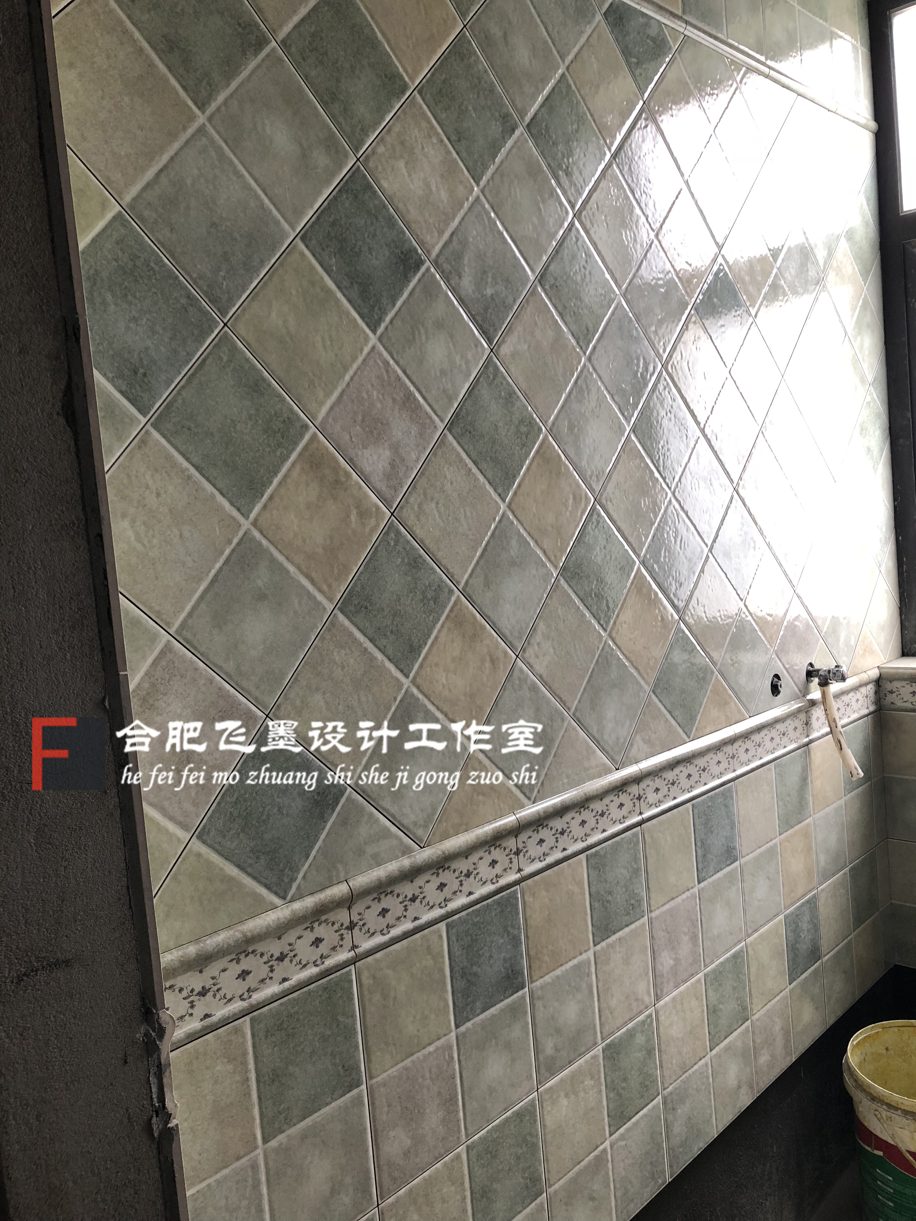 铺瓷砖墙面先铺好还是地面先铺好,瓷砖从上往下铺还是从下往上铺