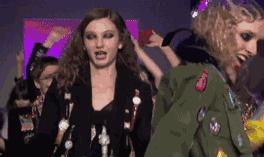 新发现!除了机场,又一个与偶像「假装偶遇」的地方!