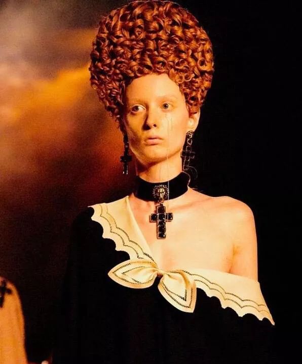 gucci墓地走秀音乐,gucci好莱坞时装秀