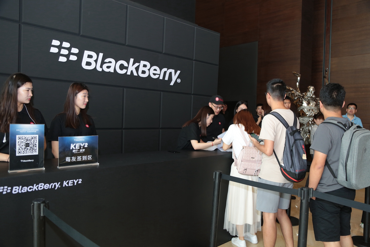 unihertzslim和黑莓key2,传承与专注的坚持黑莓key2轻体验