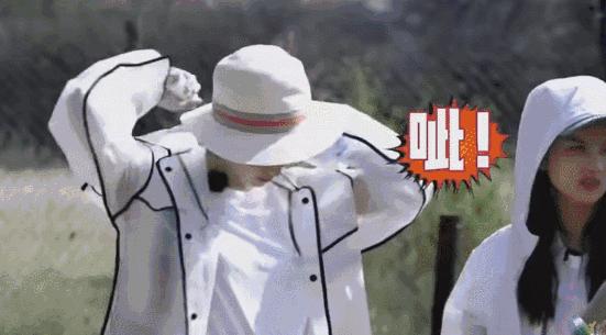 越晒越白可以做素颜霜的泰国防晒Atreus牛奶防晒喷雾真假鉴别