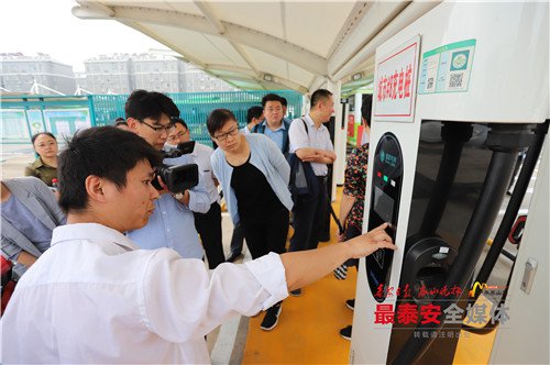 总有一张照片打动你,总有一张照片感动你