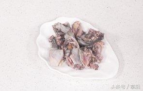 滋阴补气花旗参鸡汤,花旗参石斛花胶乌鸡汤功效