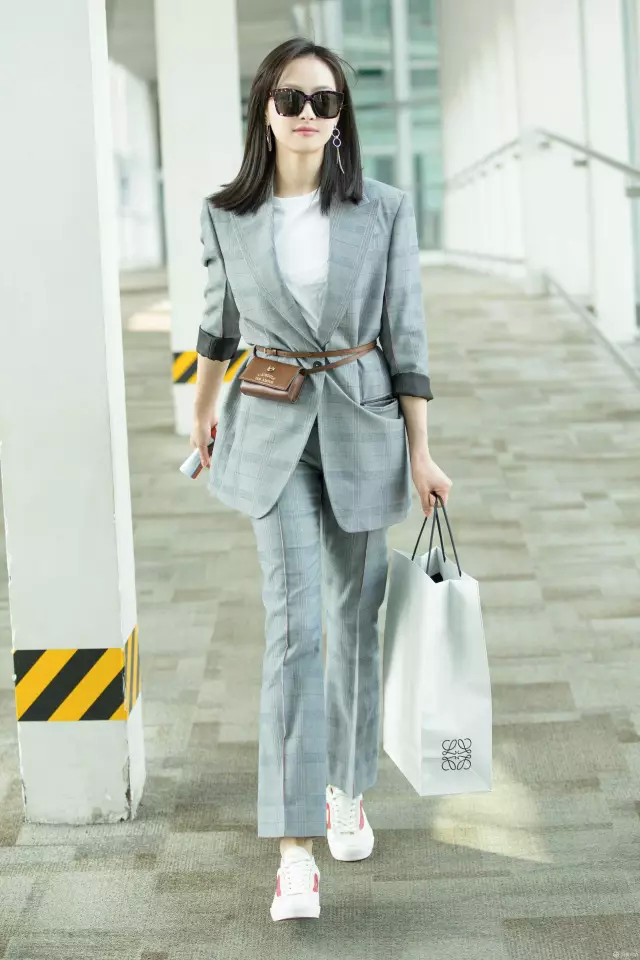 女明星都爱的小众私服品牌,明星同款衣服平价牛仔外套