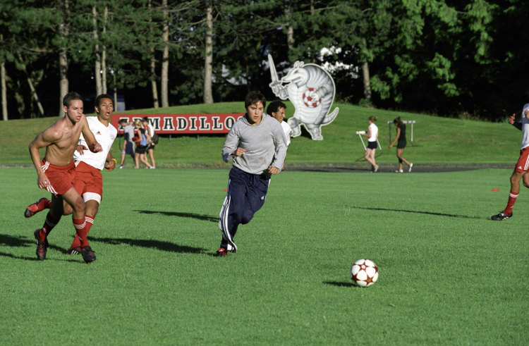 几部有关足球题材的电影,关于足球的电影最后一球