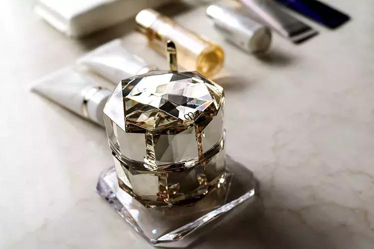 几千块的贵妇膏,几千块钱的面霜