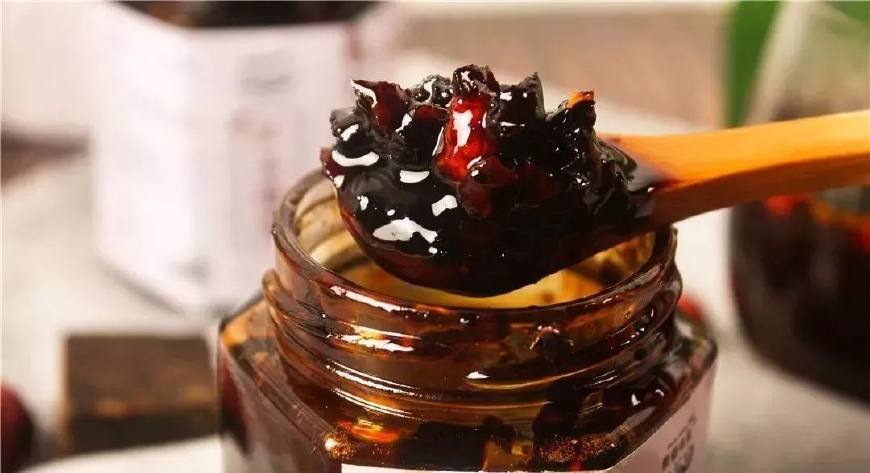 入夏后养生适合喝什么,夏天一杯茶帮你去除陈年寒湿