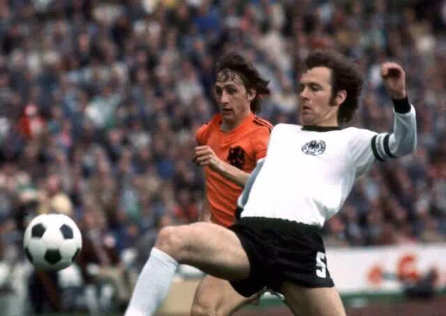 足球皇帝贝肯鲍尔欧洲杯,2002世界杯德国足球皇帝贝肯鲍尔