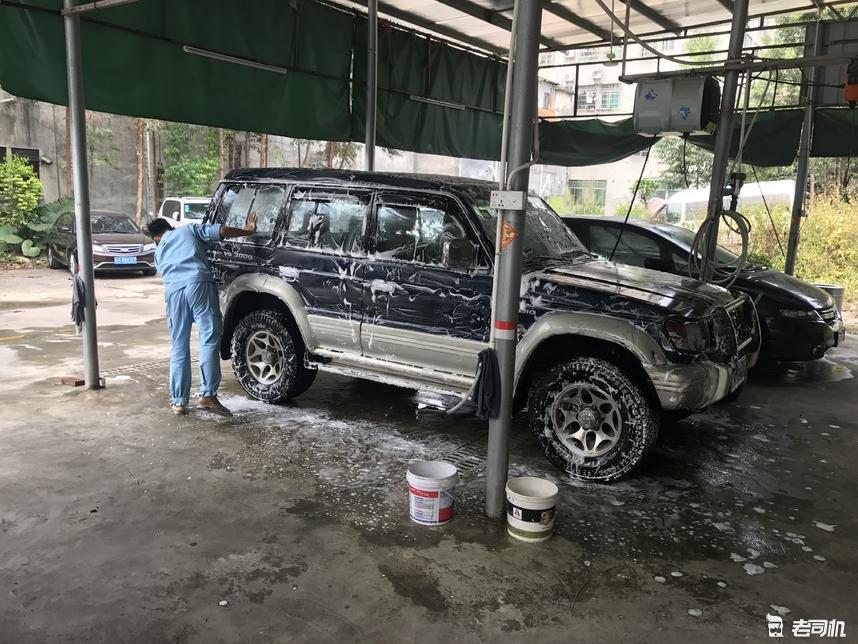 三菱越野最新款车型报价及图片,三菱硬派