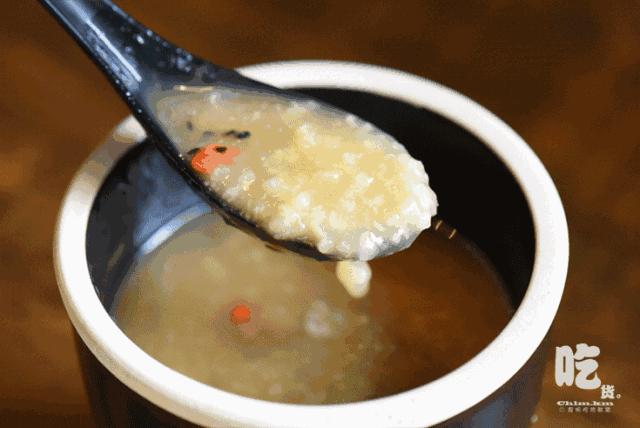 去晚1分钟排队2小时！这成都火到昆明的餐馆，店名竟误导了无数人