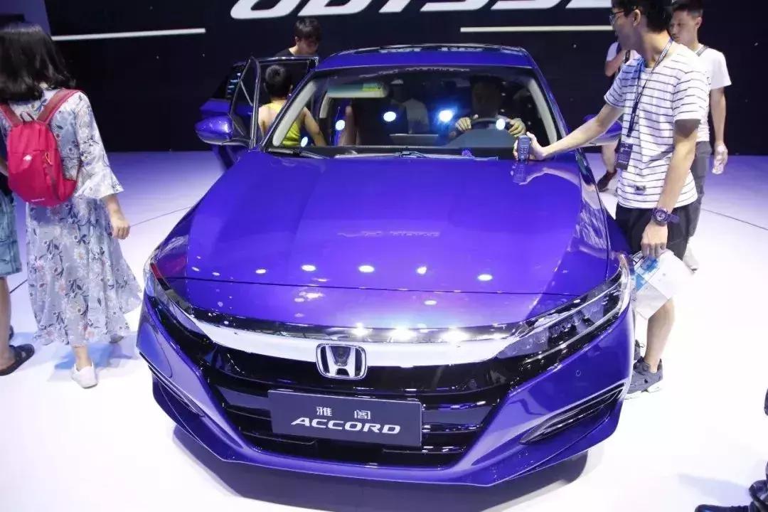 德系车日系车哪个更耐用,车漆比较厚的日系车