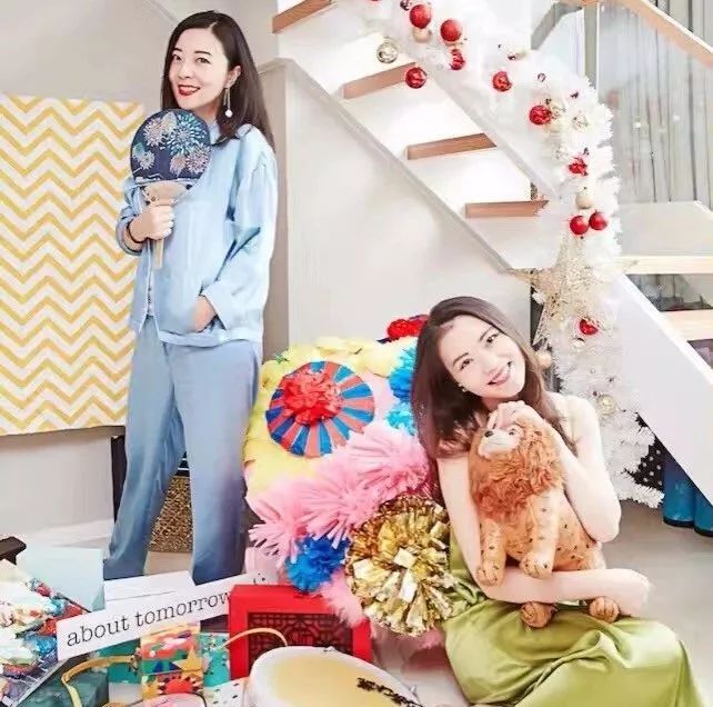 美女学霸和闺蜜,名校美女学霸