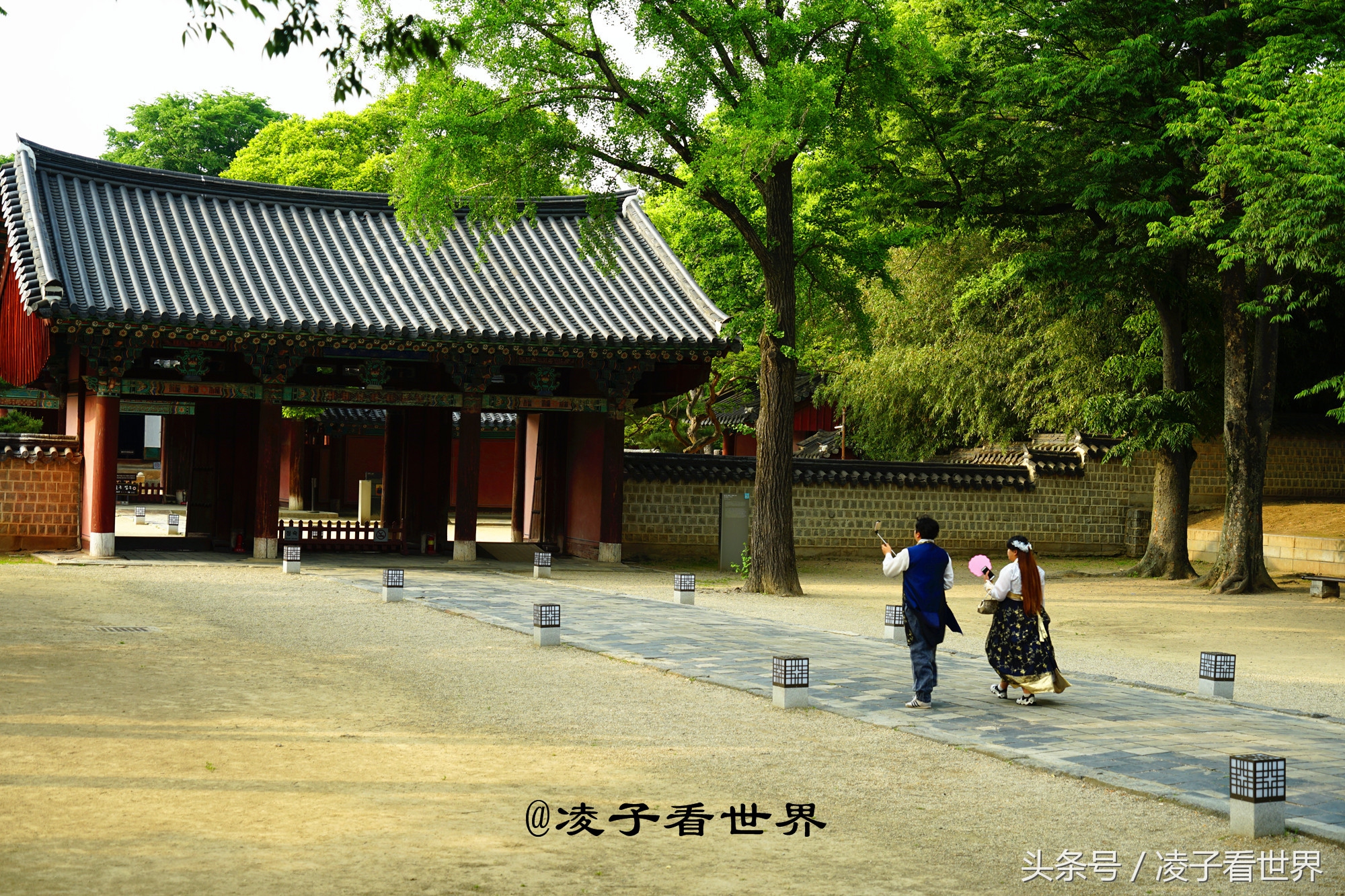 悠闲的走在乡村小路,悠闲漫步在李庄古镇