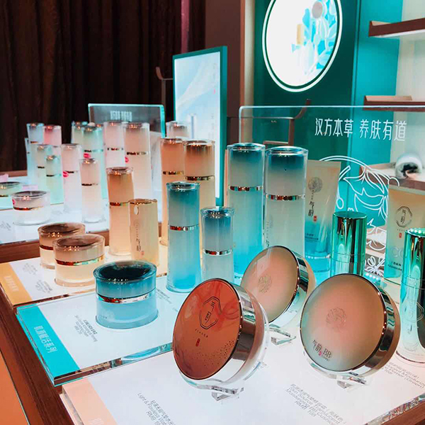 携手百雀羚小幸韵，气韵amp;小幸韵双子星踏上CS渠道新征程