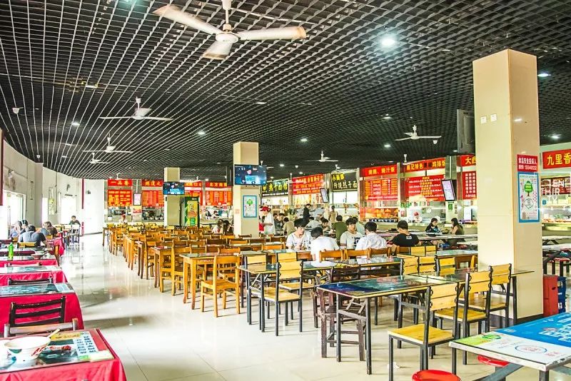 不在汉口的汉口学院，聚集了大花岭大学城最好吃的美食！
