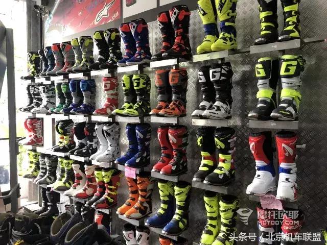 「人家的摩托车用品超市」戴着头盔去旅行之东南亚泰国篇