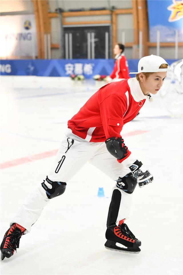 鹿晗新说唱帮唱副歌,鹿晗奔跑说唱