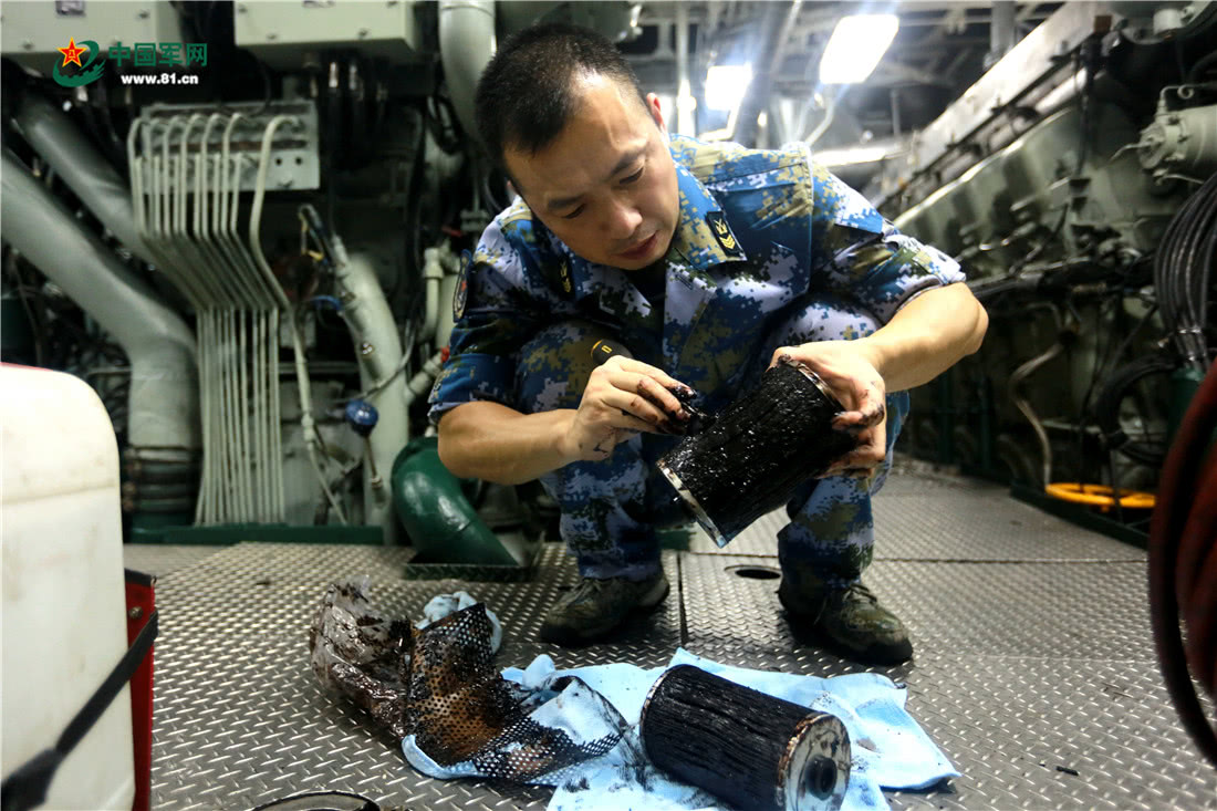 24年坚守机舱柴油机的“心情”他最懂