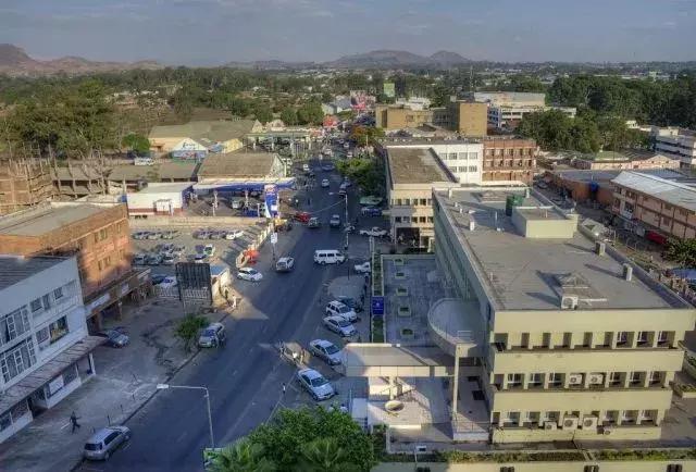 中国基建印在纸币上,把中国工程印在钱币上的国家