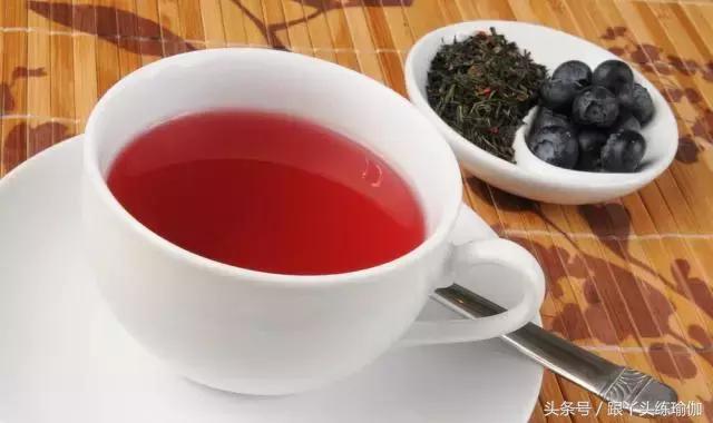 看世界杯久坐伤身怎么办?这几个体式让你快速缓解