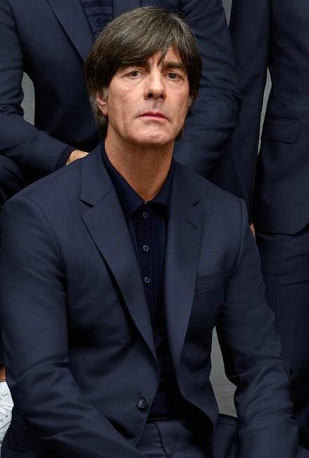 世界杯球星西装霸气出场,世界杯德国队男团西装出场