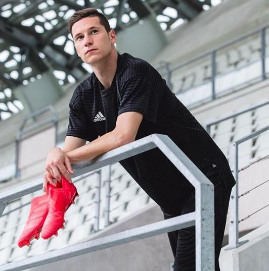 世界杯球星西装霸气出场,世界杯德国队男团西装出场