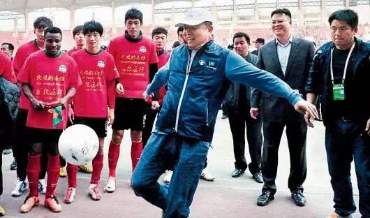 地产大亨恒大许家印,地产大亨田朴珺王石