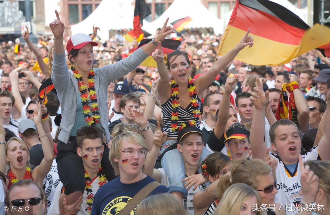 足球的魅力足球精彩时刻,世界杯足球与人生的文章