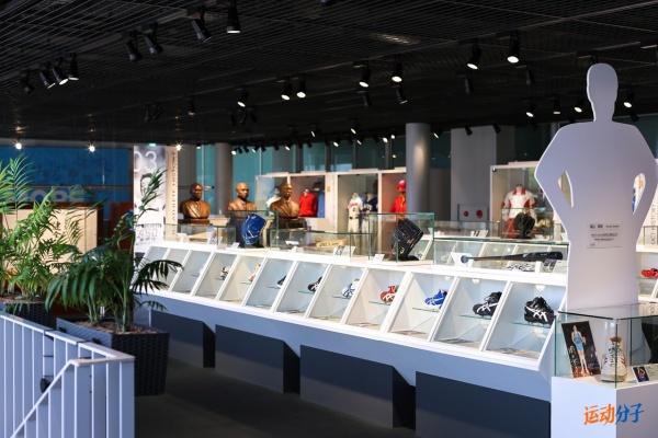 参观神户,asics亚瑟士高清视频