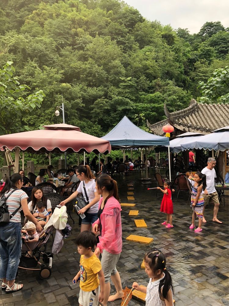 炎炎夏日何处去青岩古镇觅清凉,这个初夏去静谧的古镇寻一处清凉