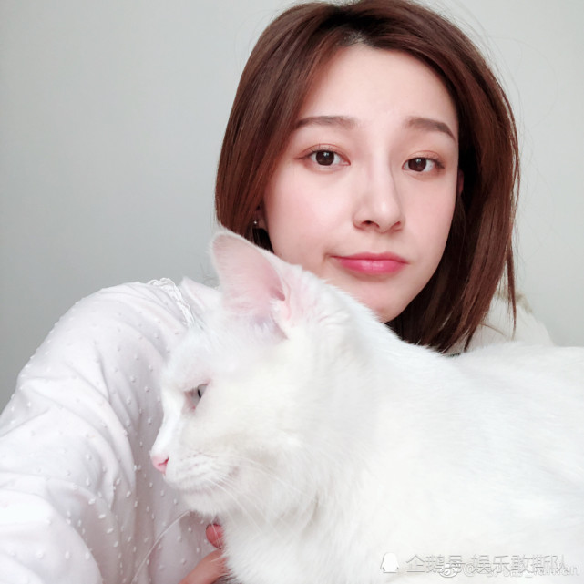 cctv5足球外景女主持人,cctv5足球美女主播