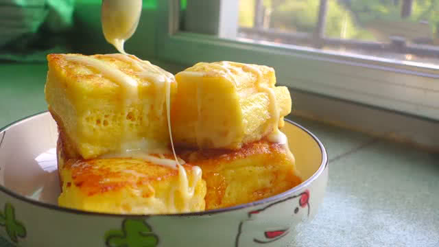 牛奶西多士的做法家庭版,花生酱夹心牛奶西多士