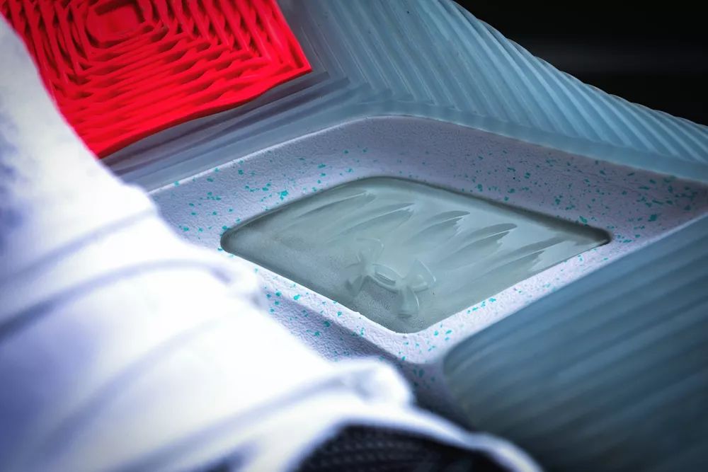 库里战靴7开箱,穿上库里专属球鞋感受极致脚感