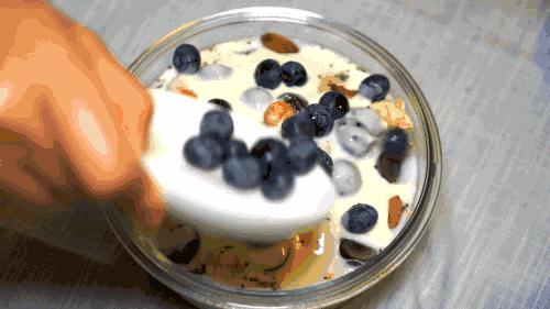 螃蟹和酸奶一起吃中毒,吃了螃蟹喝牛奶会中毒吗