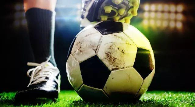 那些富有诗意的足球解说,那些优美的足球解说