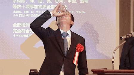 中年妇女拼的是孩子优秀,中年的女人拼的是孩子的视频