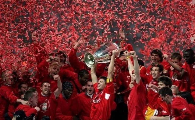 如果你的男朋友喜欢足球,如果一个男人爱上你了怎么办