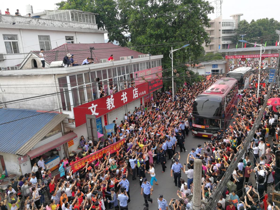 亚洲最大的高考工厂纪录片,央视报道亚洲最大的高考工厂