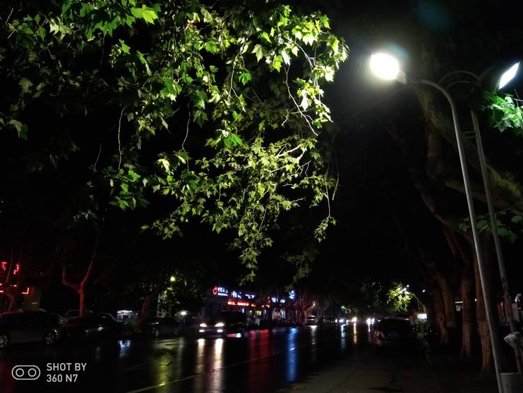 带拍照功能的游戏,手机除游戏拍照还有什么刚需性能